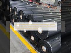 Çatı ve temel projelerinde nem bariyeri için tasarlanmış, 15MPa'ya eşit veya daha fazla çekme dayanımına sahip, pürüzsüz su geçirmez membran.