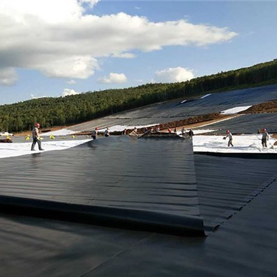 Endüstriyel Kimyasal ve Atık Su Lagünleri İçin Suya Dayanıklı Bariyer HDPE Geomembran Astar