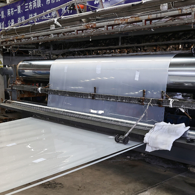Karbon Siyah İçeriği 2.0-3.0% Yıkım Sertliği ≥25KN/m Kırılma sırasında uzatma ≥700% Madencilik Endüstrisi için HDPE Geomembran Liner