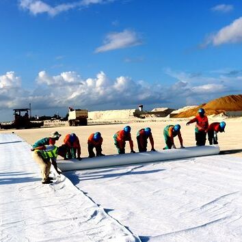 Havaalanı pist altyapısı desteği için uzun ömürlü sürekli filament dokunulmamış jeotekstil