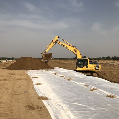 Yüksek Sertlik Yüksek Güçlü Evcil hayvan poliester malzemesi Filament Dikiş Geotextile Kumaş Tünel Toprak Temel Güçlendirme için