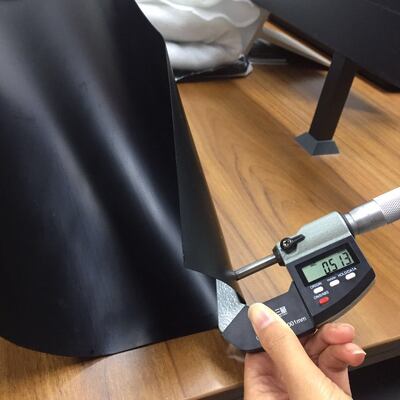 Gölet Kaplama, Düzenli Depolama, Madencilik, Su Rezervuar Kaplaması için Sızdırmaz Su Geçirmez Pürüzsüz Dokulu HDPE Jeomembran