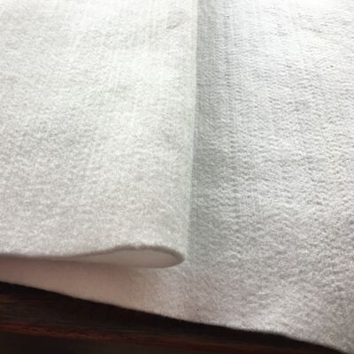 Yüksek Mukavemetli PET Kısa Elyaf İğne Delikli Dokumasız Geotekstil