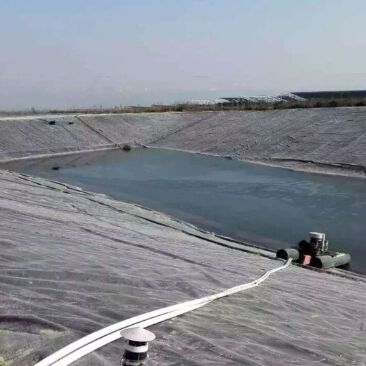 Gölet Tarımsal Sulama Rezervuarları İçin Balıklara Dayanıklı HDPE Geomembran Astar