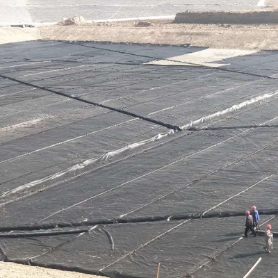 Endüstriyel Kimyasal ve Atık Su Lagünleri İçin Suya Dayanıklı Bariyer HDPE Geomembran Astar