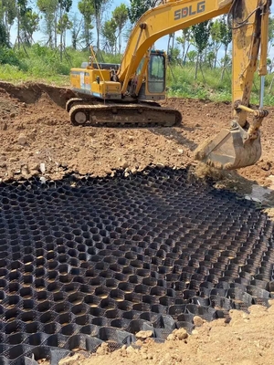 Doku HDPE Geocell Siyah Eğim Korumalı Plastik Araba Yolu Izgarası