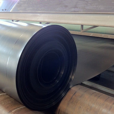 Uzunluğu 50 ila 100m arasında olan HDPE Jeozar, 15MPa'nın üzerinde çekme mukavemeti ve %2,0 ila %3,0 arasında Karbon Siyahı içeriği sunar