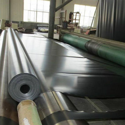 Yumuşak Yüzey HDPE Geomembran Genişliği 1 ila 12 Metre Depo kaplamaları ve Çevre Koruma Projeleri için tasarlanmıştır