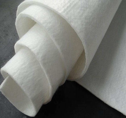 Non Woven Kumaş Anti UV Beyaz Renk Tarımsal Bitki Örtüsü